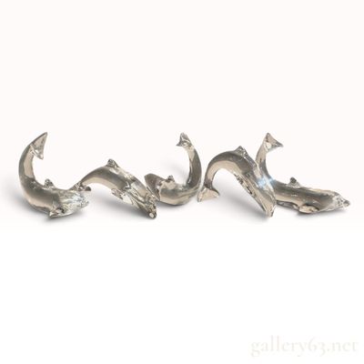 Sale Photo Thumbnail #2: BACCARAT (French) -- Group of Five Clear Crystal Dolphin Sculptures, Signed