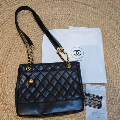 Sale Photo Thumbnail #39: CHANEL VINTAGE QUILTED LAMBSKIN CHAIN SHOULDER TOTE, BLACK / GOLD