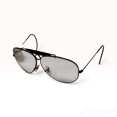 Sale Photo Thumbnail #593: Vintage Bausch & Lomb Ray-Ban Shooter Black Metal Aviator Sunglasses with Case