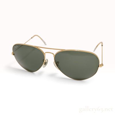 Sale Photo Thumbnail #237: Ray-Ban RB 3026 Aviator Large Metal II Gold-Toned Metal Sunglasses