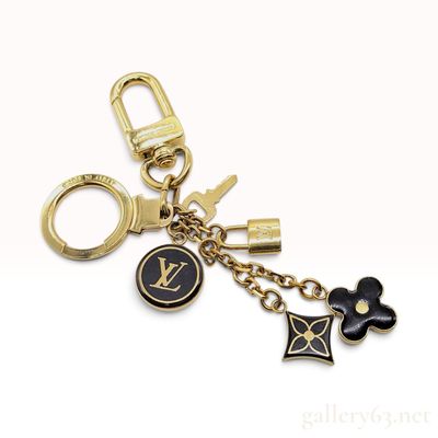 Sale Photo Thumbnail #43: Louis Vuitton Pampille Gold Plated and Enamel Bag Charm
