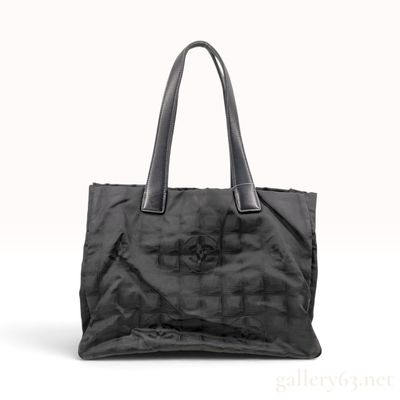 Sale Photo Thumbnail #136: Vintage Chanel New Travel Line Black Jacquard Tote Bag MM