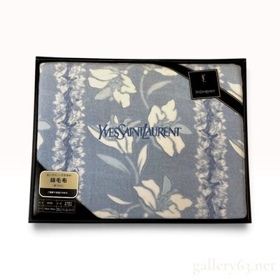 Sale Photo Thumbnail #10: Yves Saint Laurent Floral Vine Light Blue Cotton Blanket 140 x 200 cm with Box
