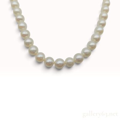 Sale Photo Thumbnail #71: White 5.5mm-6.0mm Cultured Pearl and Silver Necklace 43 cm