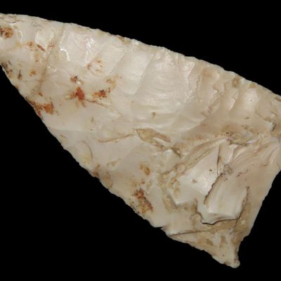 Sale Photo Thumbnail #358: 2 1/4" Kirk Snapped Base, Burlington Chert, Clay Co., Missouri, Well Made, Ex. George Robertson