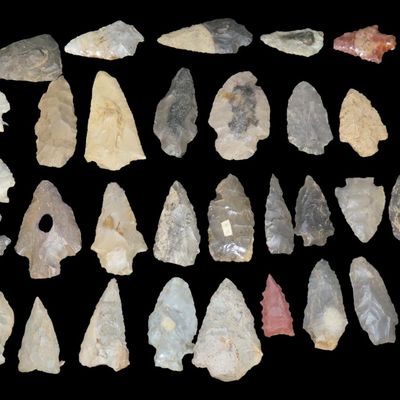 Sale Photo Thumbnail #591: Lot of Miscellaneous Woodland and Archaic Arrowheads, Tennessee