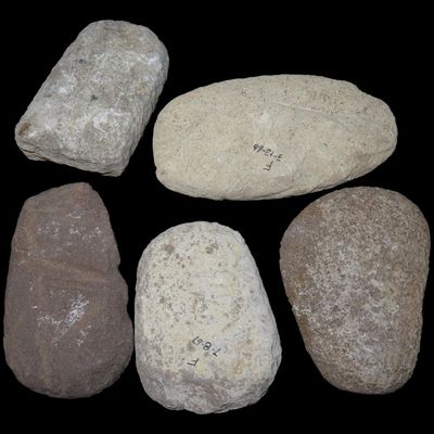 Sale Photo Thumbnail #507: Lot of Manos and Hardstone Tools