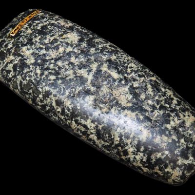 Sale Photo Thumbnail #217: 5 1/16" Celt, Motley & Leithoff COA, Polk Co., Illinois, Ex. Herb Mangold Collection