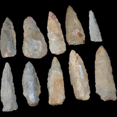 Sale Photo Thumbnail #574: Lot of 10 Woodland and Archaic Arrowheads, Tennessee