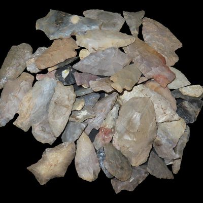 Sale Photo Thumbnail #582: Lot of Miscellaneous Woodland and Archaic Arrowheads, Tennessee