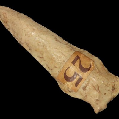 Sale Photo Thumbnail #137: 3 3/8" Archaic Point, Found in Iowa