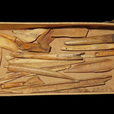 Sale Photo Thumbnail #482: Lot of Mandan Tools and Bone Tools, Kansas