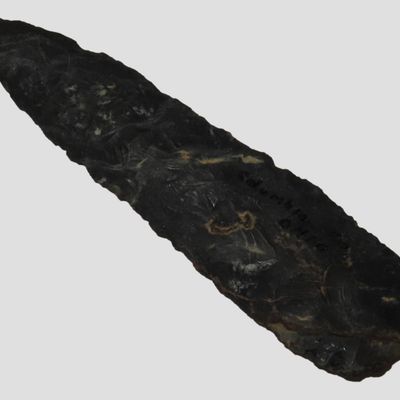 Sale Photo Thumbnail #105: 5 1/16" Archaic Blade, Columbia, Ohio