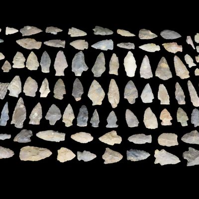 Sale Photo Thumbnail #578: Lot of Miscellaneous Woodland and Archaic Arrowheads, Tennessee