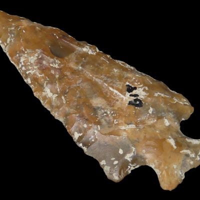 Sale Photo Thumbnail #423: 3 3/8" Archaic Point, Kansas