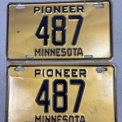 Pair Pioneer Minnesota 487 Personalized Plates