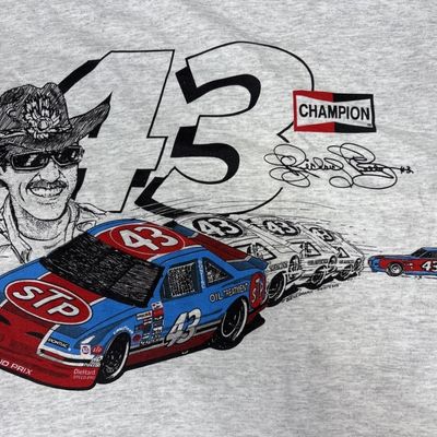 Richard Petty #43 Champion STP XL Tee Shirt NOS