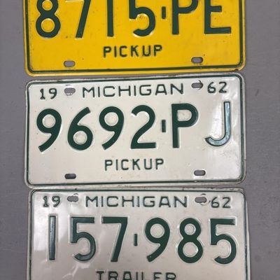 Lot 3 1960 1962 Michigan Pickup & Trailer Plates
