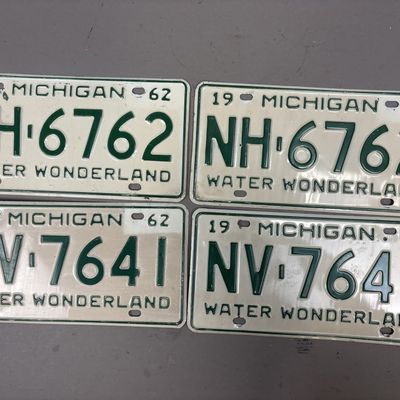 2 Pairs 1962 Water Wonderland Michigan Plates