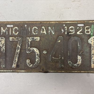 1928 Michigan 475401 Vintage License Plate