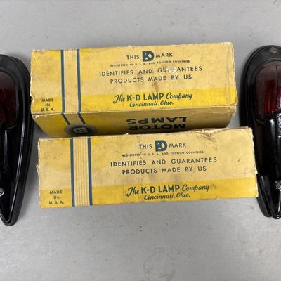 Pair K-D Lamp Company Motor Lamps Ohio