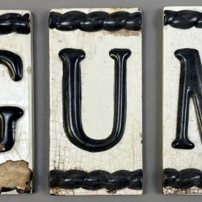 Antique GUM Original 6"x3" Black White Letters