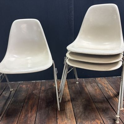 Lot 4 Herman Miller Clam Shell 1970s MCM Chairs