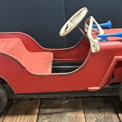 Hamilton Red Painted Jeep Pedal Car Kiddie Ride