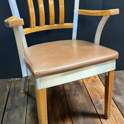 Shaw Walker OK Chevrolet Dealership MCM Chair