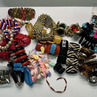 Vintage Acrylic & Novelty Stretch Bracelets