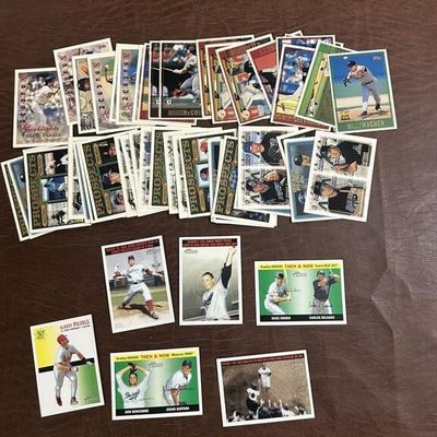 Sale Photo Thumbnail #190: Mixed Baseball Trading Card Lot