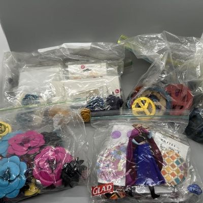 Vintage & Novelty Fashion Earring Lot