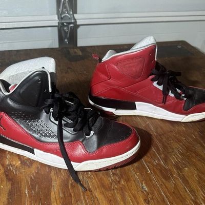 Sale Photo Thumbnail #108: Jordan SC-3 "Bred" Men's Basketball Shoes