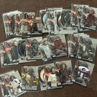 Sale Photo Thumbnail #158: 2024 Topps Chrome Star Wars Trading Card Lot 50+