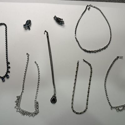 Vintage Mid-Century Rhinestone Necklaces & Loose
