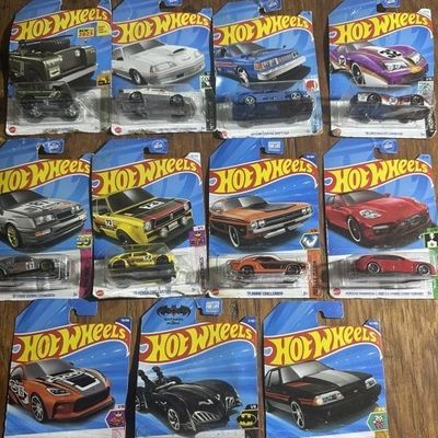 Sale Photo Thumbnail #103: Lot of 11 Hot Wheels Mainline Die-Cast Cars