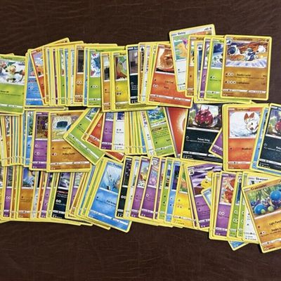Sale Photo Thumbnail #185: Pokémon Trading Card Lot 150+ Cards