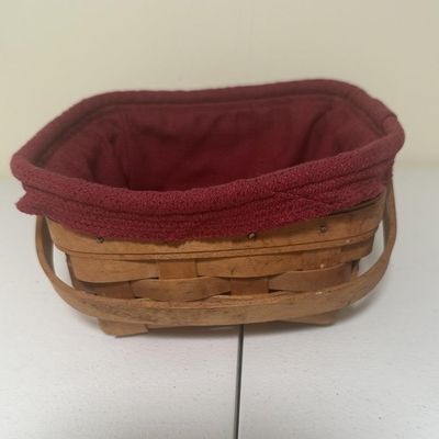 Sale Photo Thumbnail #135: 2001 Longaberger Berry Basket