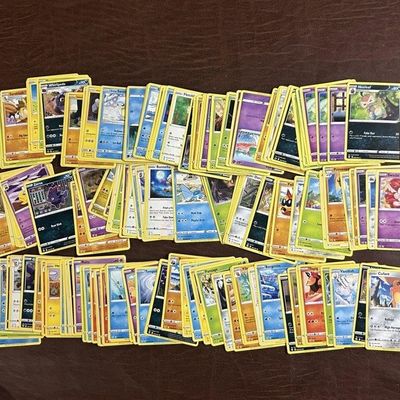 Sale Photo Thumbnail #183: Pokémon Trading Card Lot 150+ Cards