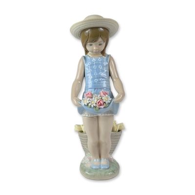 Lladro My Flowers Porcelain Figurine 1001284