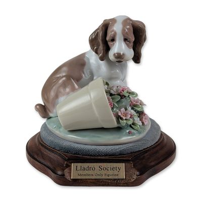 Lladro Society It Wasn't Me Porcelain Dog Figurine 1007672