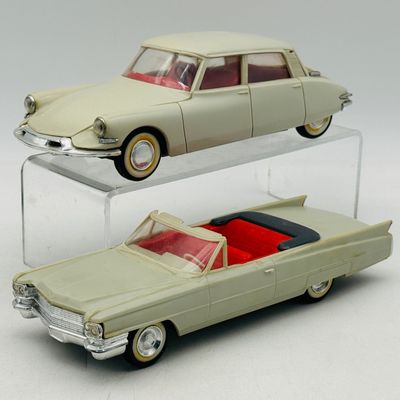 2 King Toys Plastic Friction Model Cars