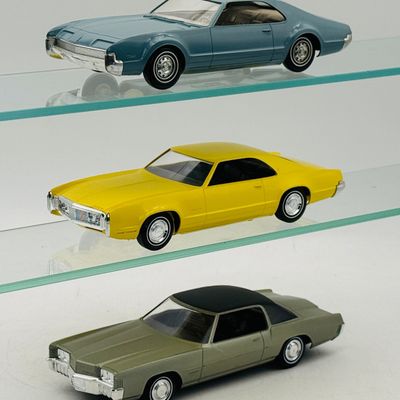 3 Jo-Han Oldsmobile Toronado Dealer Promotional Model Cars