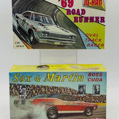 2 Vintage Jo-Han Plymouth 1/25 Scale Model Kits
