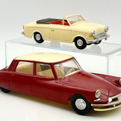2 OK Kader Industrial Co Toy Automobiles