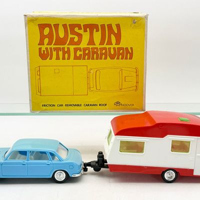Hoover No. 323 Friction 1962 Austin Car with Caravan Set