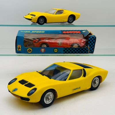 3 Lamborghini Plastic Cars