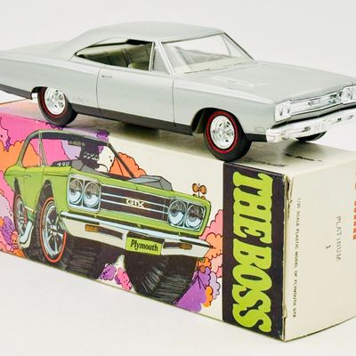 Jo-Han 1969 Plymouth GTX Platinum Silver Series Promotional Model and Box
