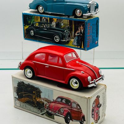 2 Vintage LB/Sunny Hong Kong Battery Operated Toy Cars