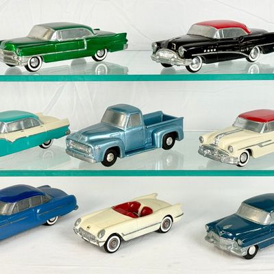 8 1950s American Style Cast Metal Model Vehicles (modern)